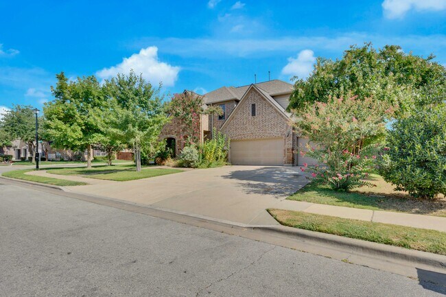 Building Photo - 2500 Speidel Dr
