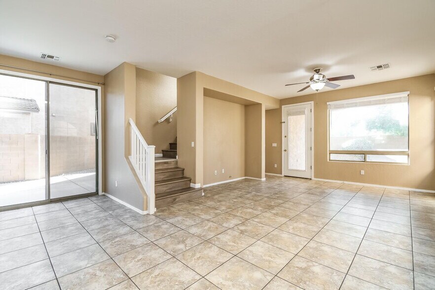 Building Photo - 3691 E Stampede Dr