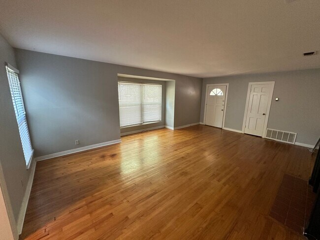 Building Photo - 3601 Norfolk Rd