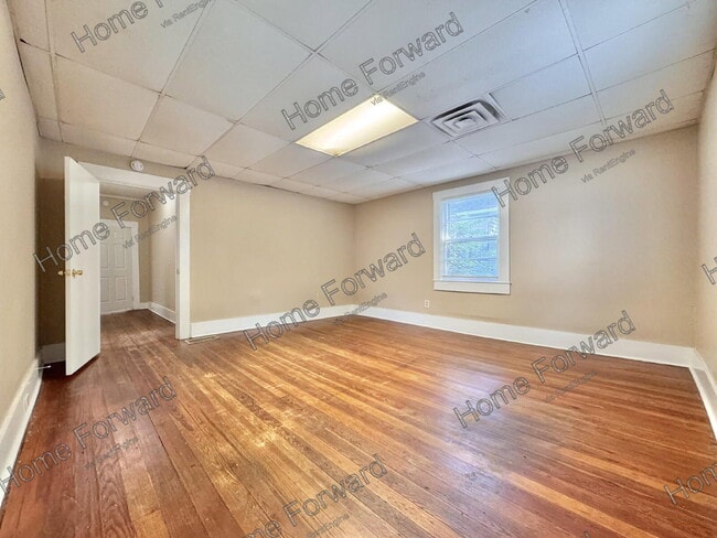 Building Photo - 348 Davis Ct