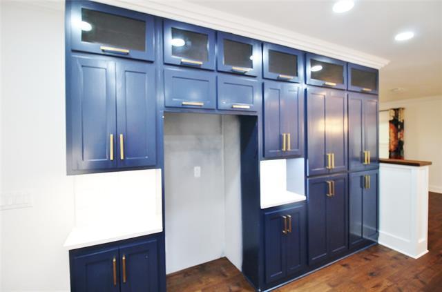 Building Photo - 806 Bryson St