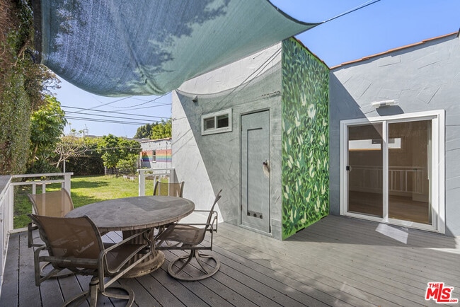 Building Photo - 2031 Glendon Ave