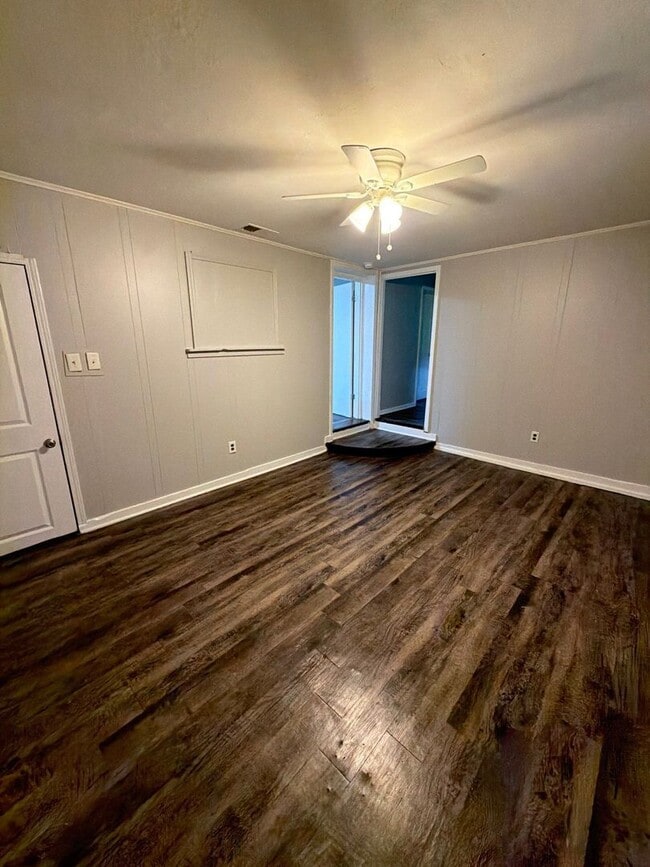 Building Photo - Very Nice Newly Renovated Home in Glenview