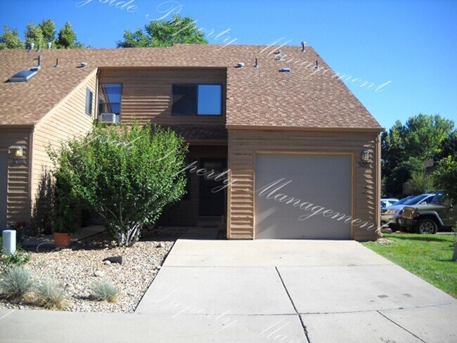 Building Photo - North Boulder Townhome, 1 Car Garage, Wood...