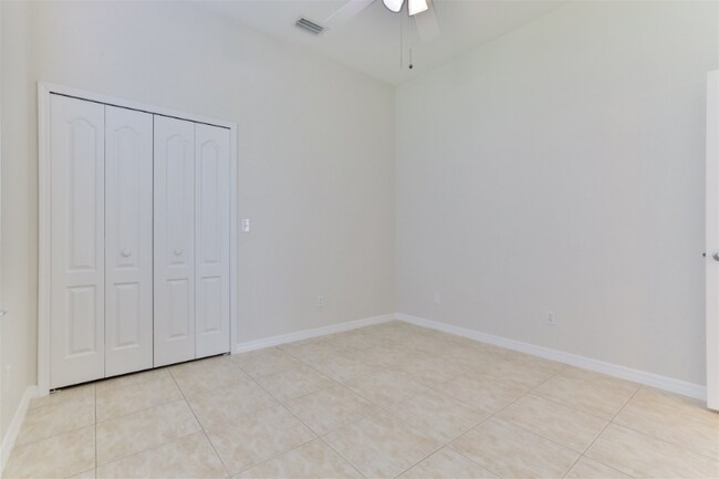 Building Photo - 1161 Siesta Key Cir