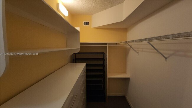 Building Photo - 5900 Collins Ave