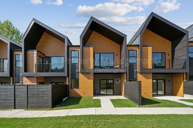 Building Photo - 1609 Pulaski St