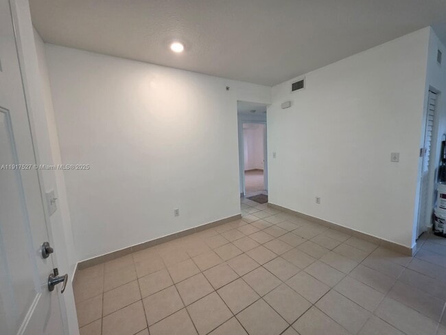 Building Photo - 11060 SW 196th St