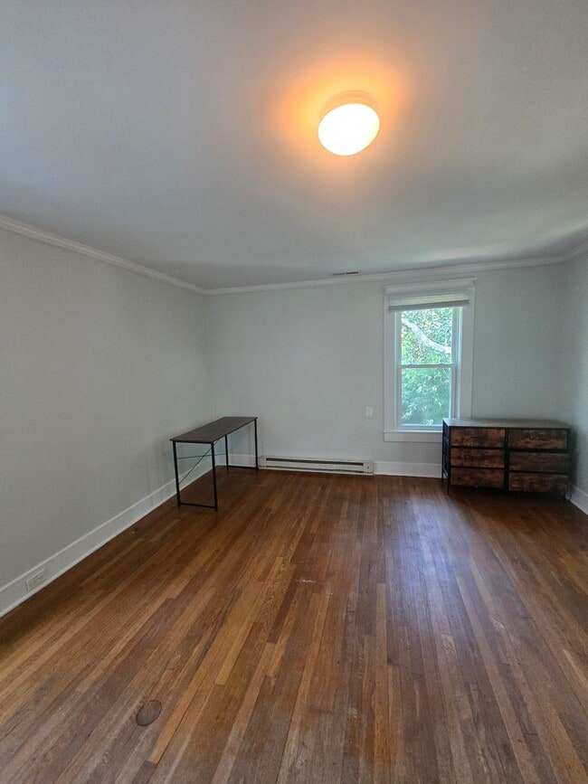 Building Photo - 1616 Walker Ave