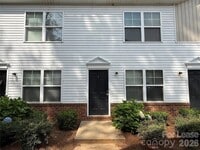 Building Photo - 2029 Oakdale Rd