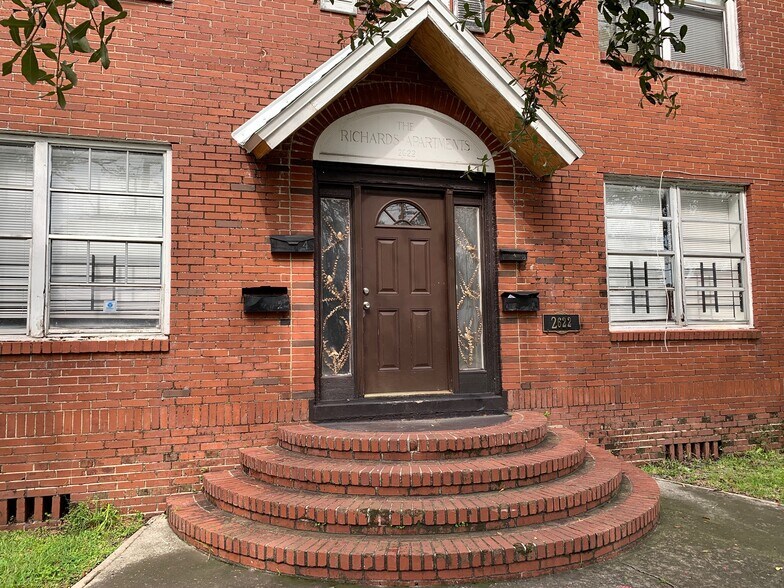 Building Photo - 2622 Boulevard St