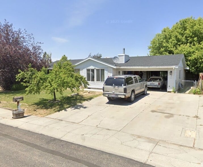 Building Photo - 1578 Onyx Dr