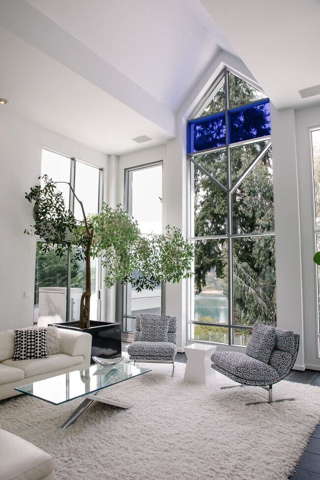 Building Photo - One of a kind private estate on Gravelly Lake in Lakewood