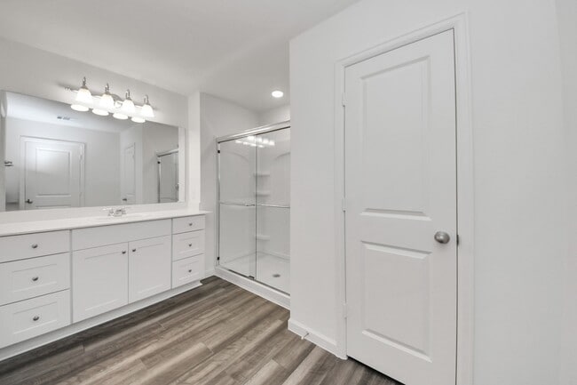 Building Photo - 10315 Malta Trce Dr