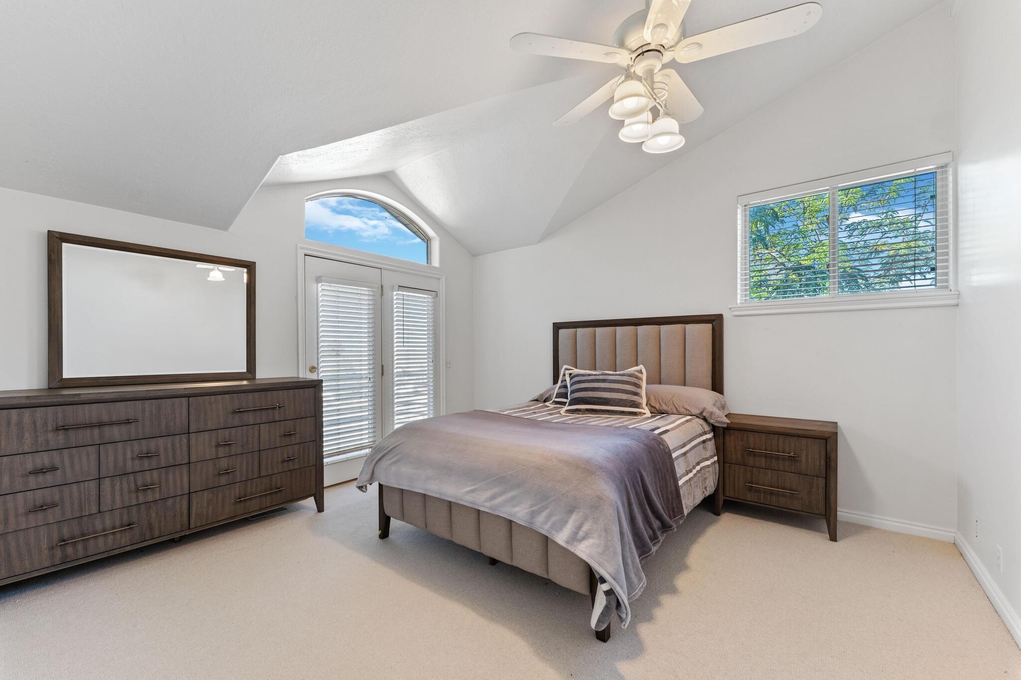 Building Photo - 2586 E 6710 S