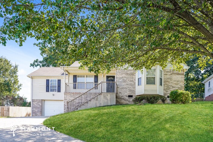 Primary Photo - 122 Cimmaron Dr