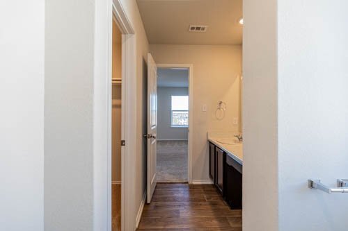 Building Photo - 8115 Meridian Isle