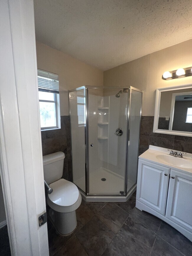 Building Photo - 361 Heirloom Dr