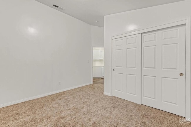 Building Photo - 14004 Las Entradas - Gorgeous NW remodeled...