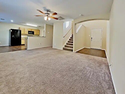 Building Photo - 9201 Shaded Pines Dr