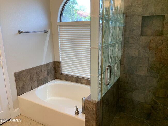 Building Photo - 8889 E Aster Dr