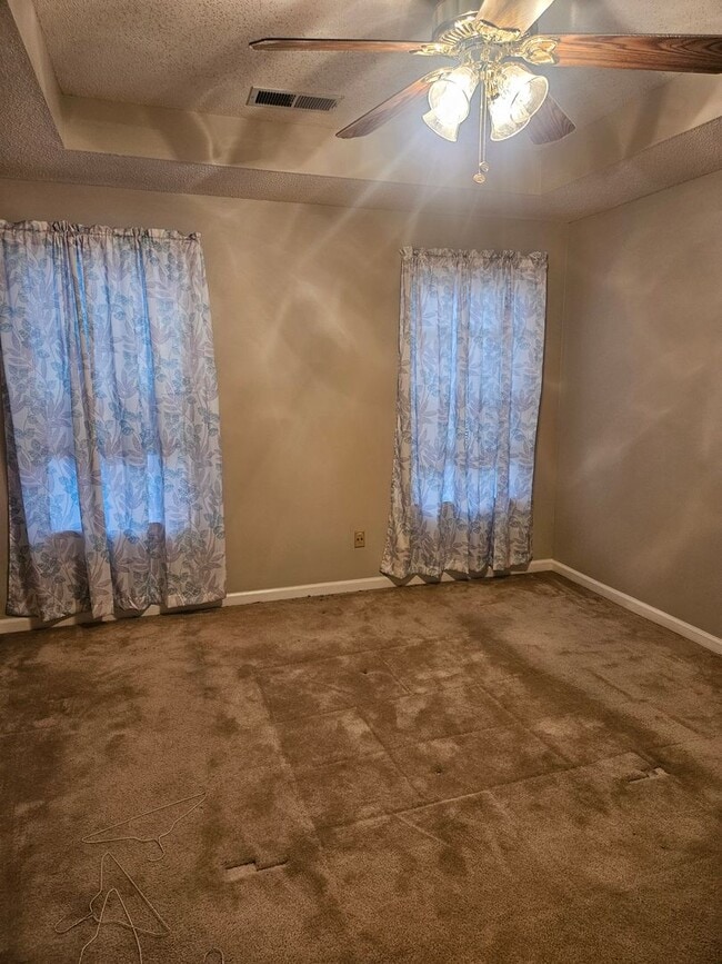 Building Photo - Available Now!   half off first months ren...