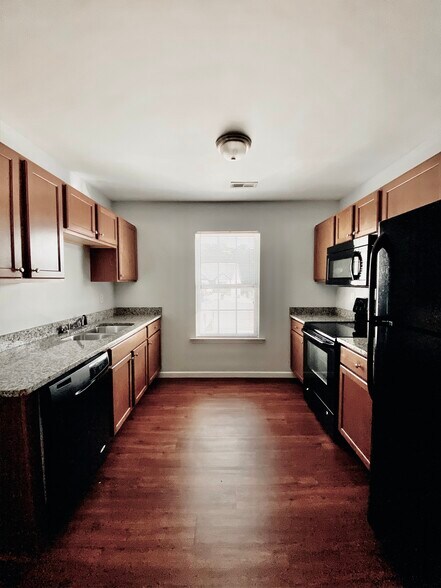 Building Photo - 192 Flatview Way