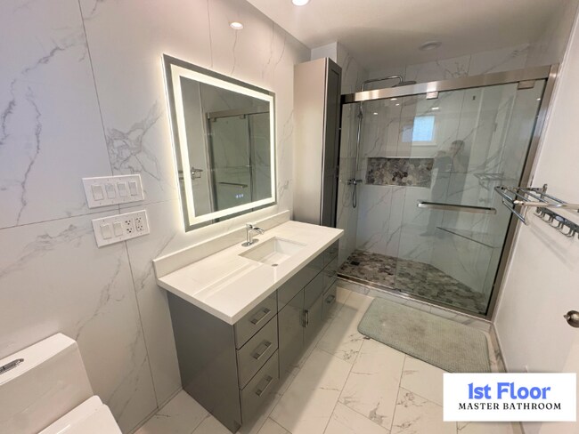 Building Photo - 788 S Bernardo Ave