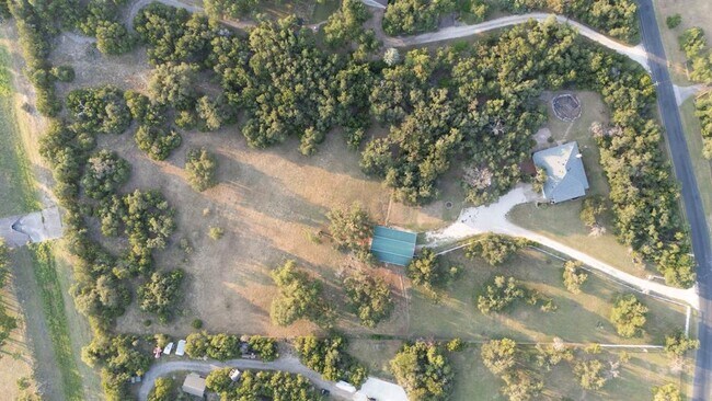 Building Photo - 704 Ridgmar Rd
