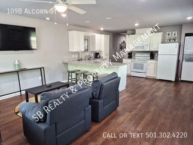 Building Photo - 109 Alcorn St