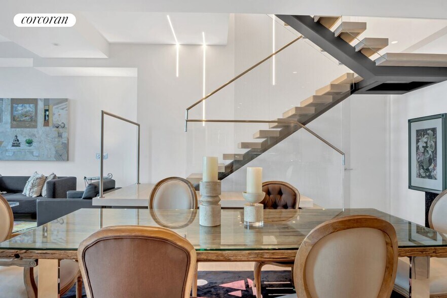 Building Photo - 252 Seventh Avenue PHQ