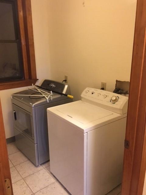 Building Photo - 369 Centre St