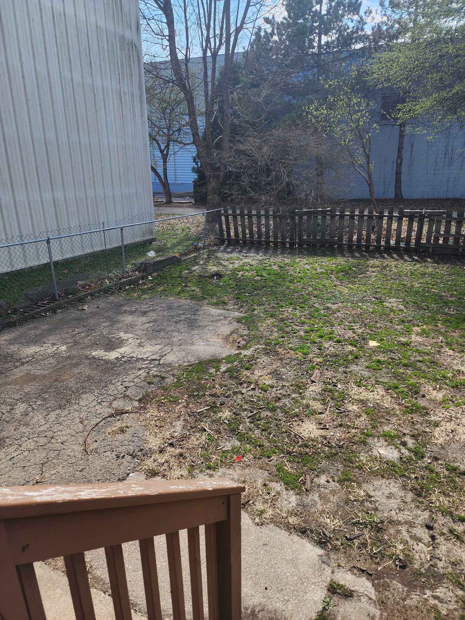 Building Photo - 2815 Pinard St