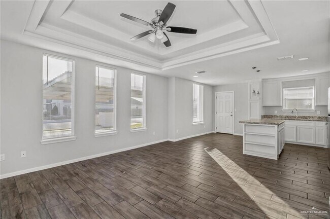 Building Photo - 3408 Sahara Dr