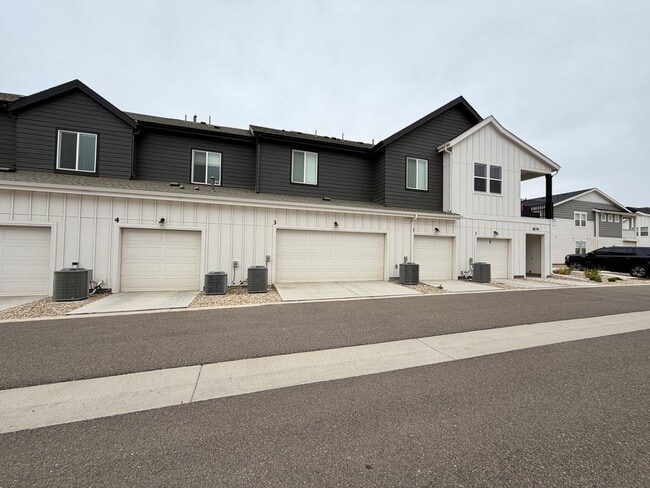 Building Photo - 1804 Iron Wheel Dr