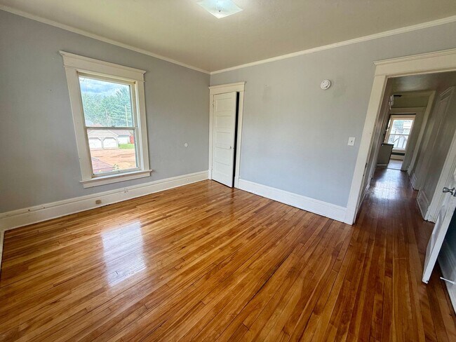 Building Photo - 1339 Grand Ave