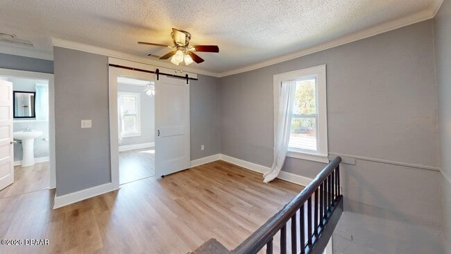 Building Photo - 829 N Oleander Ave