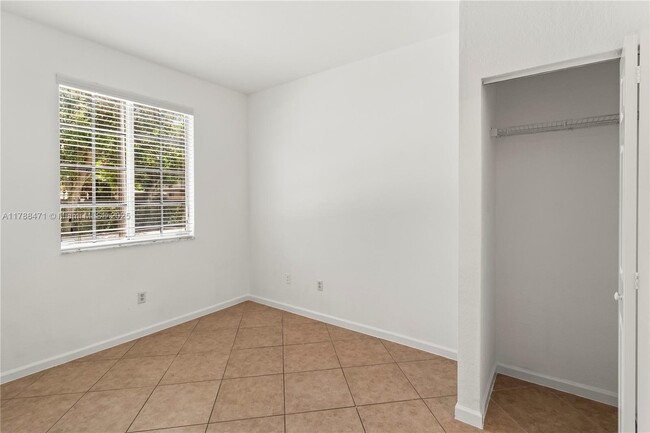 Building Photo - 1209 Abaco Ln