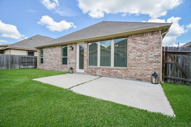 Building Photo - 4927 Lattimore Creek Dr