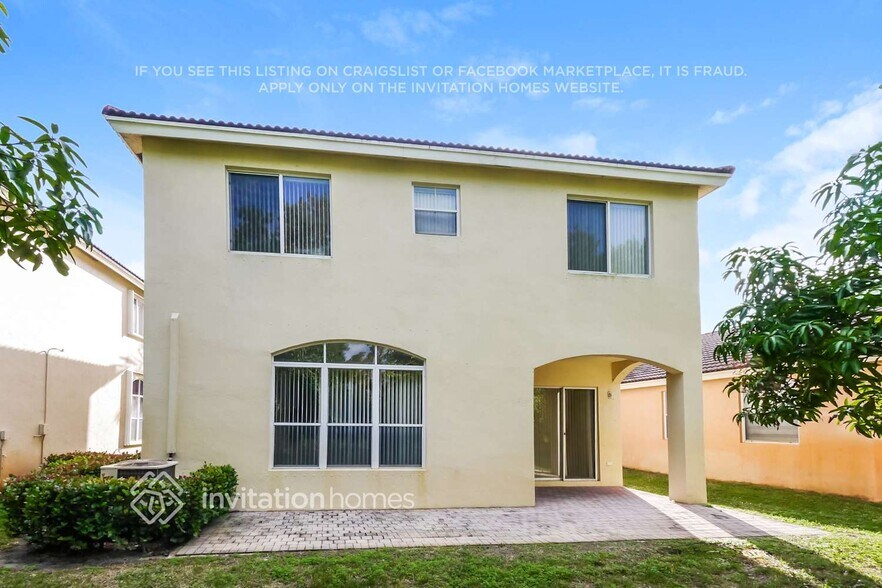 Building Photo - 7765 NW 19th Ct