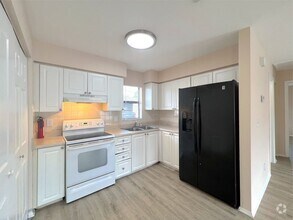 Building Photo - Charming 2 Bedroom, 1 Bath Duplex in Fort ...