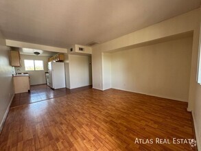 Building Photo - 2/1 Condo near Nash Elementary/ Gated Comm...