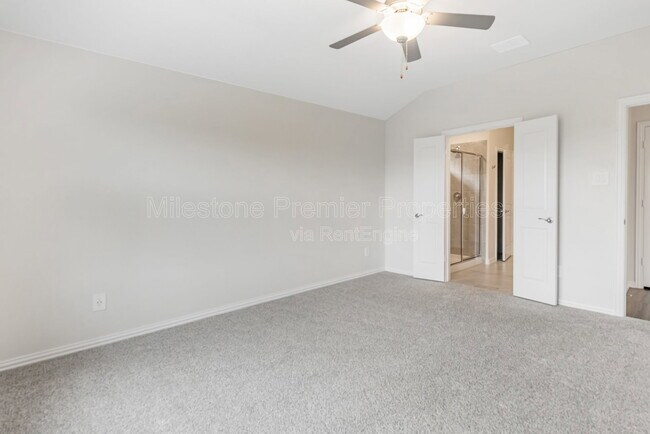 Building Photo - 2200 Dunbar Dr