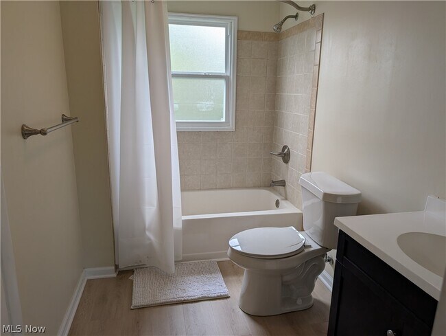 Building Photo - 1678 Byron Dr