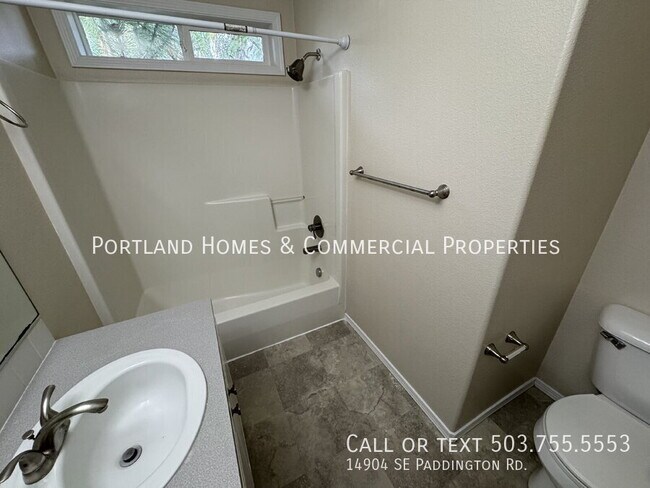 Building Photo - 14904 SE Paddington Rd