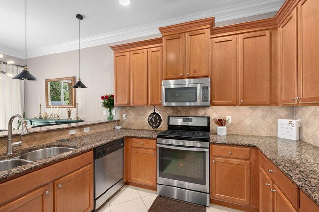 Building Photo - 6099 NW Helmsdale Way