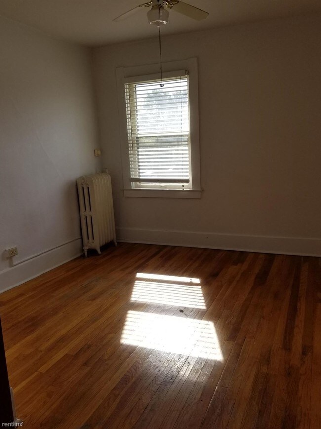 Building Photo - 1 br, 1 bath Apartment - 1391 W Sylvania Ave
