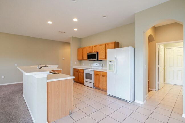 Building Photo - Highly Desirable Land O’ Lakes Rental With Easy Tampa Access