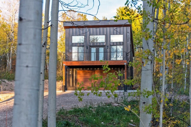 Building Photo - 6177 Ruffed Grouse Rd