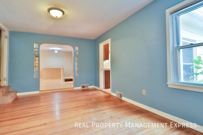 Building Photo - 47704 E 69th St